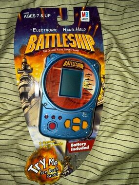 2022 Milton Bradley Battleship Electronic Hand-Held Game- Vintage Retro!